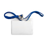 Bolsa de plástico transparente, leve, de baixo custo, mas resistente, ideal para guardar e proteger cartões de identificação.